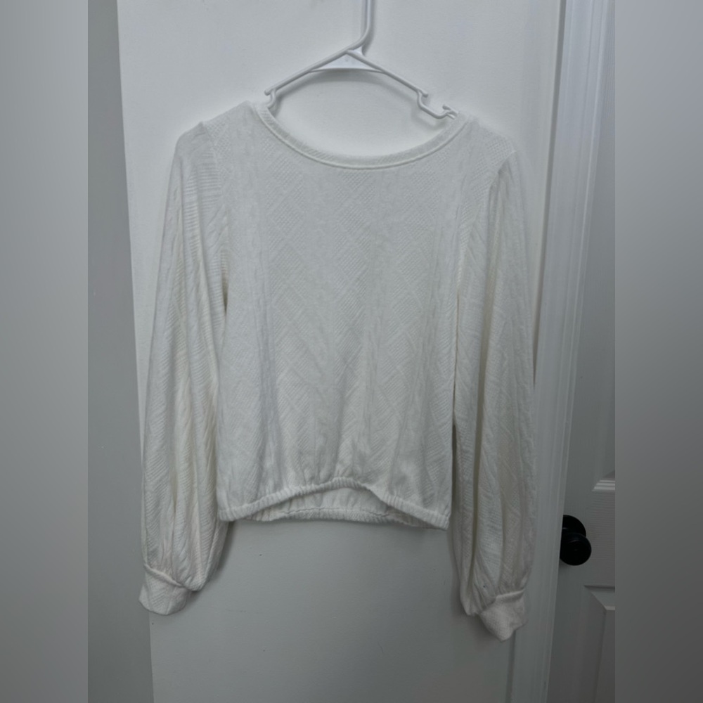 Altar’d State Women’s White Long Sleeve Gathered Bottom Top White Size XS